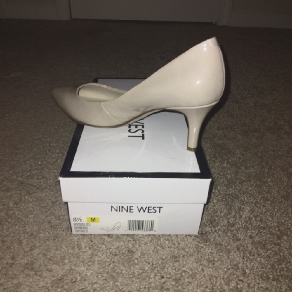 Evermoreo Tortora Nine West nude pumps size 8.5 New